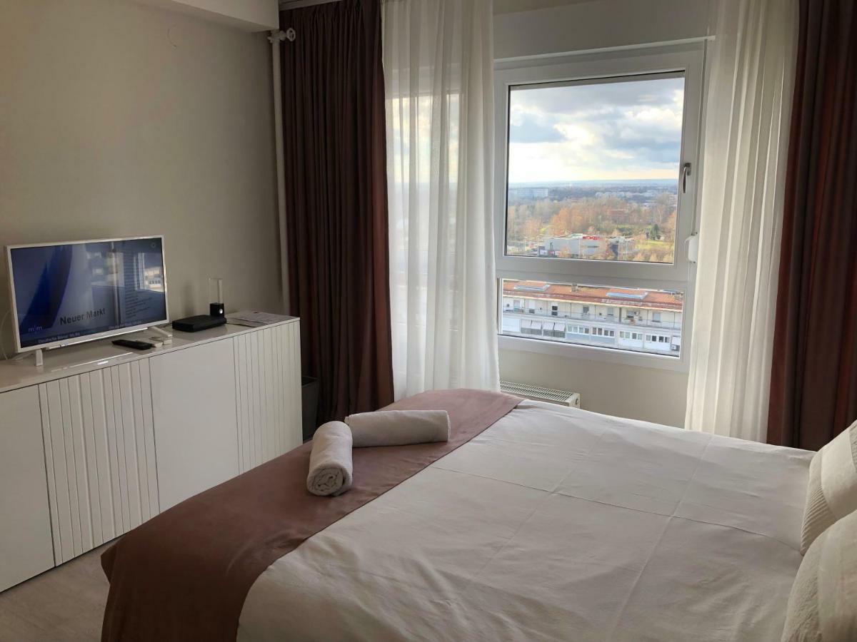 Penthouse “Sky 16” Studio Apartment 萨格勒布 外观 照片
