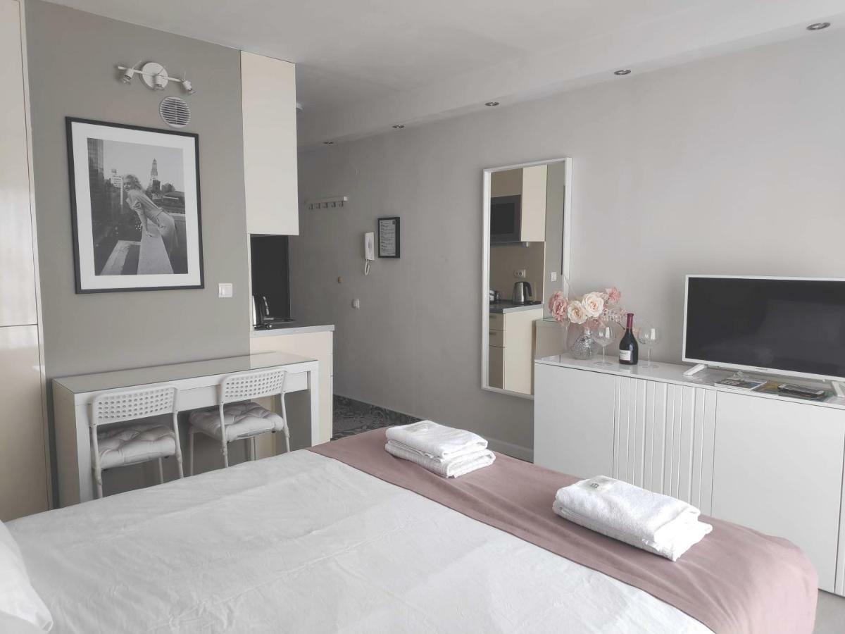 Penthouse “Sky 16” Studio Apartment 萨格勒布 外观 照片